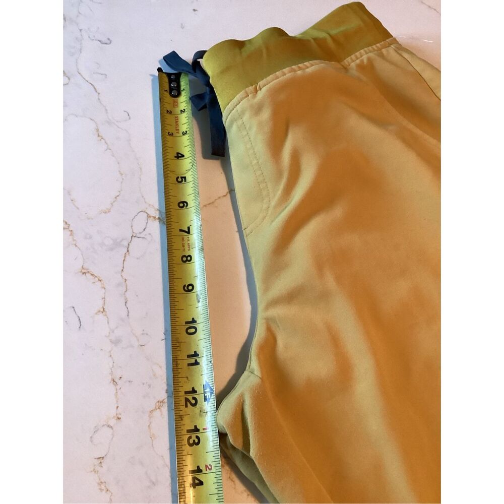 Figs Scrub Set Sz L Catarina Top with Pocket Zamora Scrub Pants Gold - Picture 13 of 13